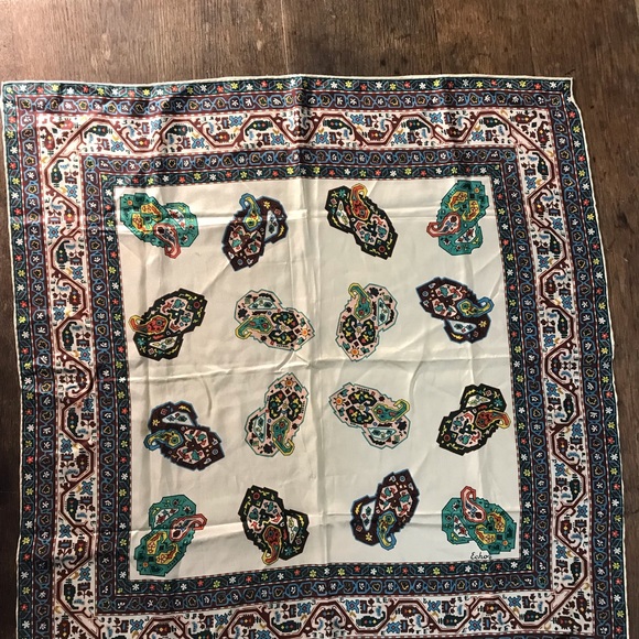 Intricate Vintage Rolled Edge Echo Silk Scarf/ Table Accent. - Picture 2 of 9